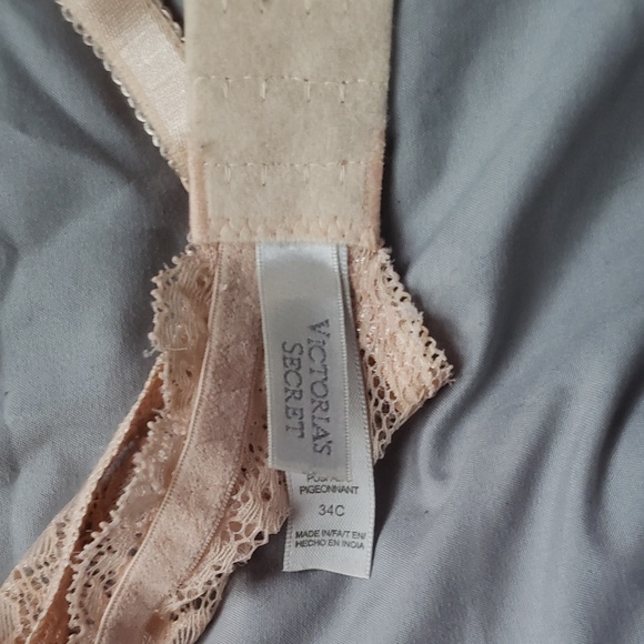 Victoria's Secret Bra - Picture 4 of 4